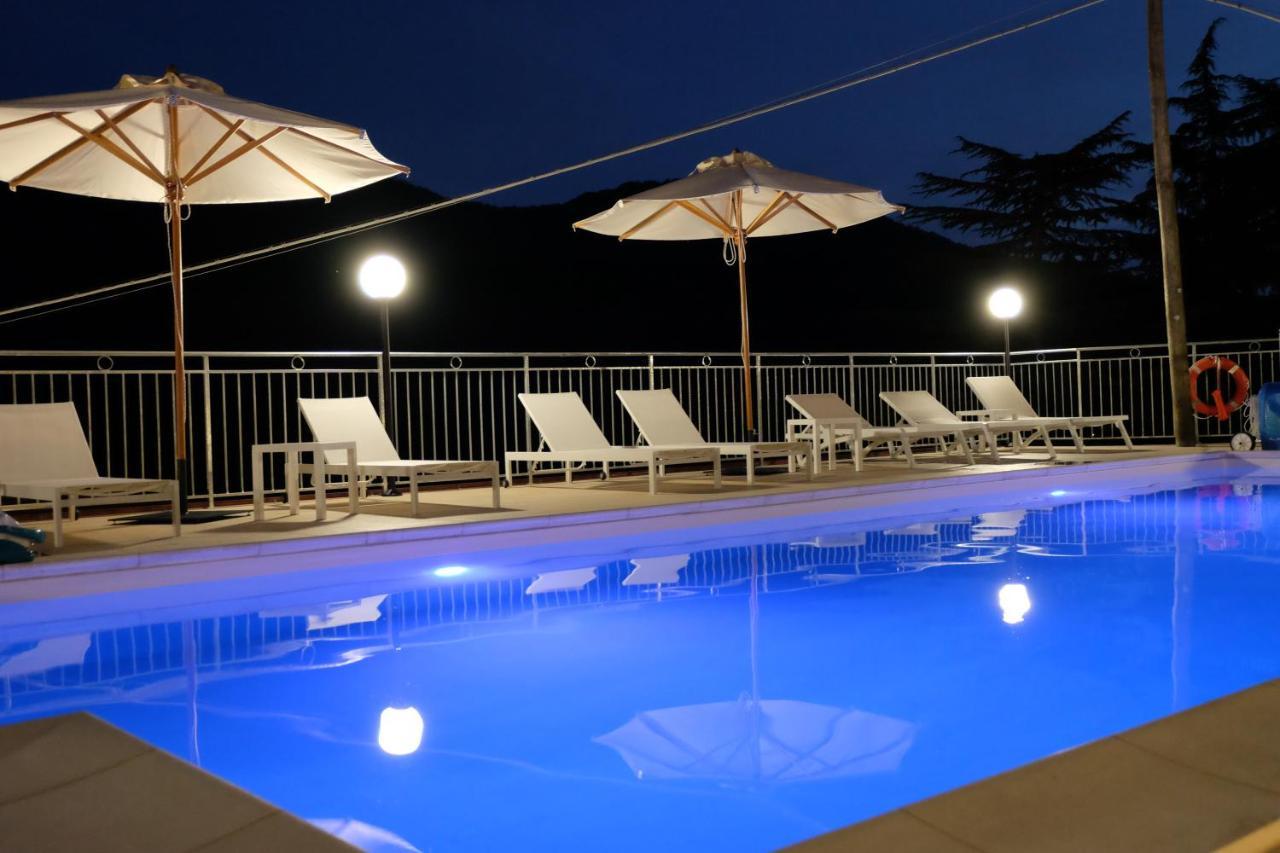 Albergo Elisa Comano  ภายนอก รูปภาพ